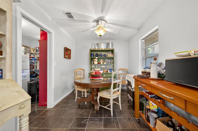 5326 Redstart Street, Houston, TX 77096