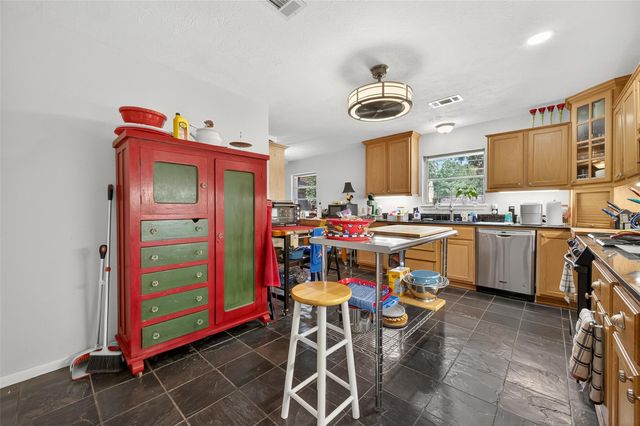 5326 Redstart Street, Houston, TX 77096