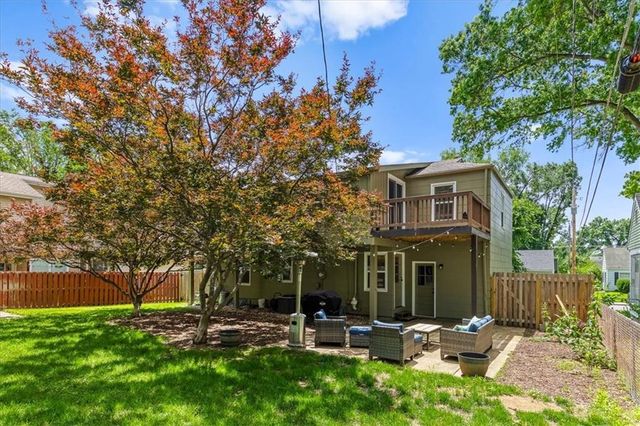 5204 W 50th Terrace, Roeland Park, KS 66205