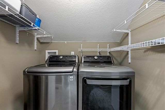 5204 W 50th Terrace, Roeland Park, KS 66205