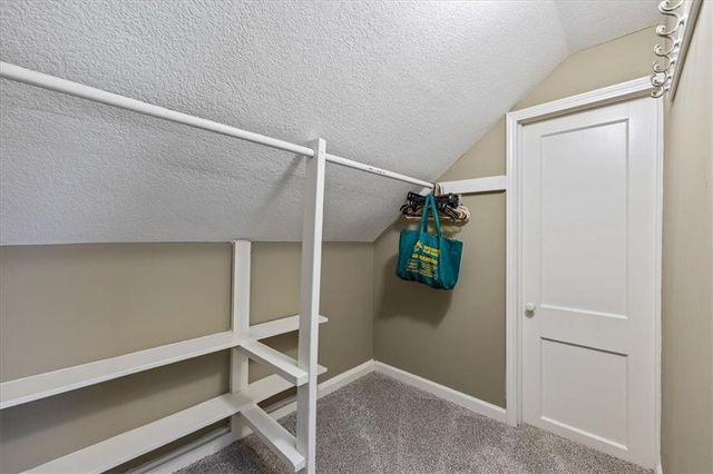 5204 W 50th Terrace, Roeland Park, KS 66205