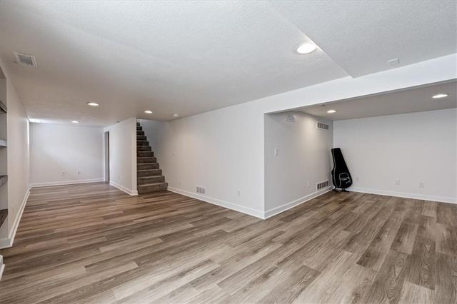 5204 W 50th Terrace, Roeland Park, KS 66205