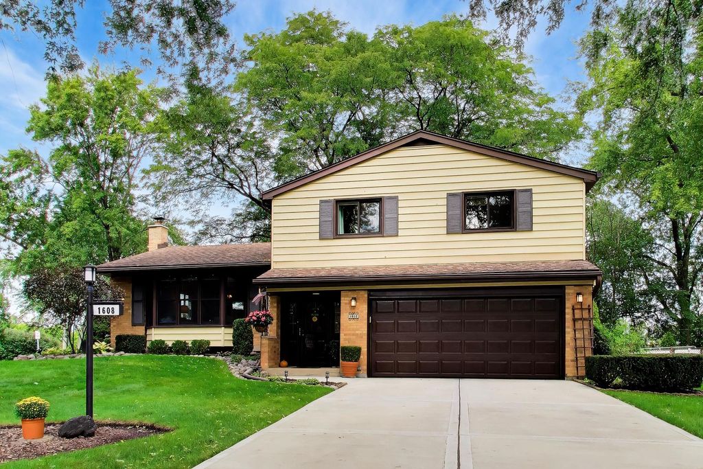 1608 E Jonquil Terrace, Arlington Heights, IL 60004 — exterior