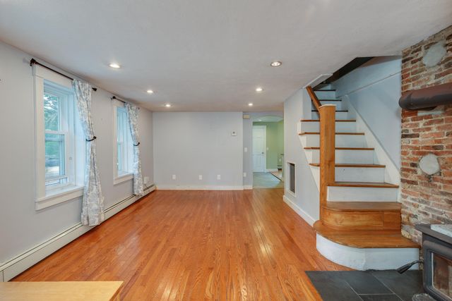 29 Candia Road, Deerfield, NH 03037