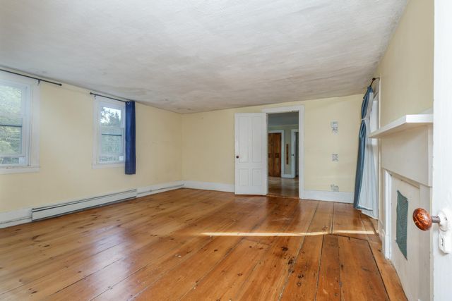 29 Candia Road, Deerfield, NH 03037