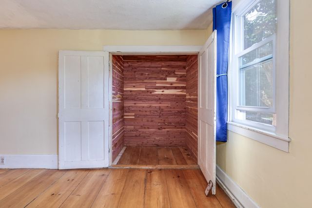29 Candia Road, Deerfield, NH 03037