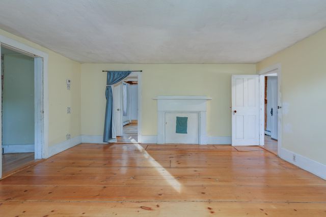 29 Candia Road, Deerfield, NH 03037