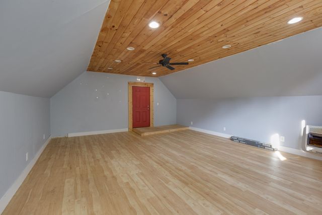 29 Candia Road, Deerfield, NH 03037