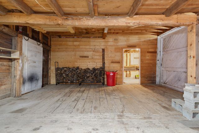 29 Candia Road, Deerfield, NH 03037