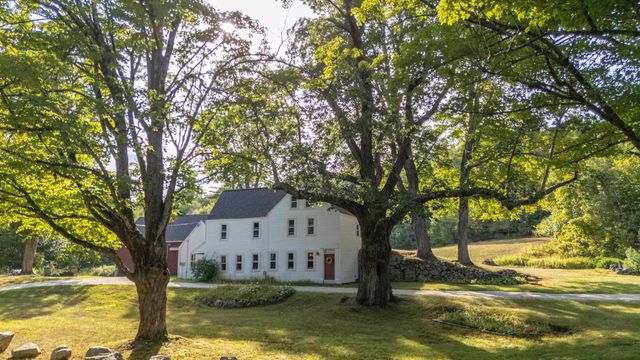 29 Candia Road, Deerfield, NH 03037