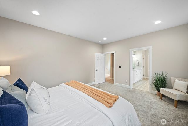 6147 Windlass Avenue SE, Port Orchard, WA 98367