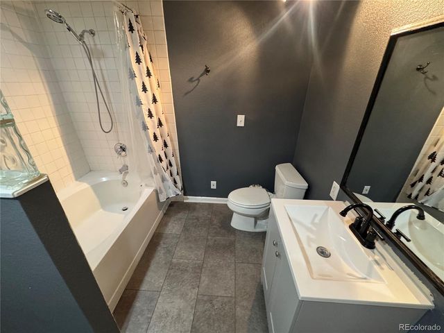 1701 Grove Street, Denver, CO 80204