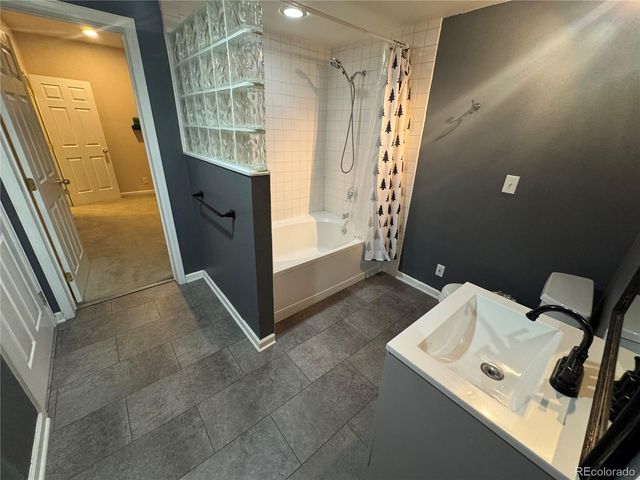 1701 Grove Street, Denver, CO 80204