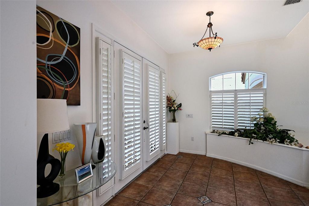 Image 3 of property listing at 4528 BLUE MARLIN DRIVE, Bradenton, FL 34208