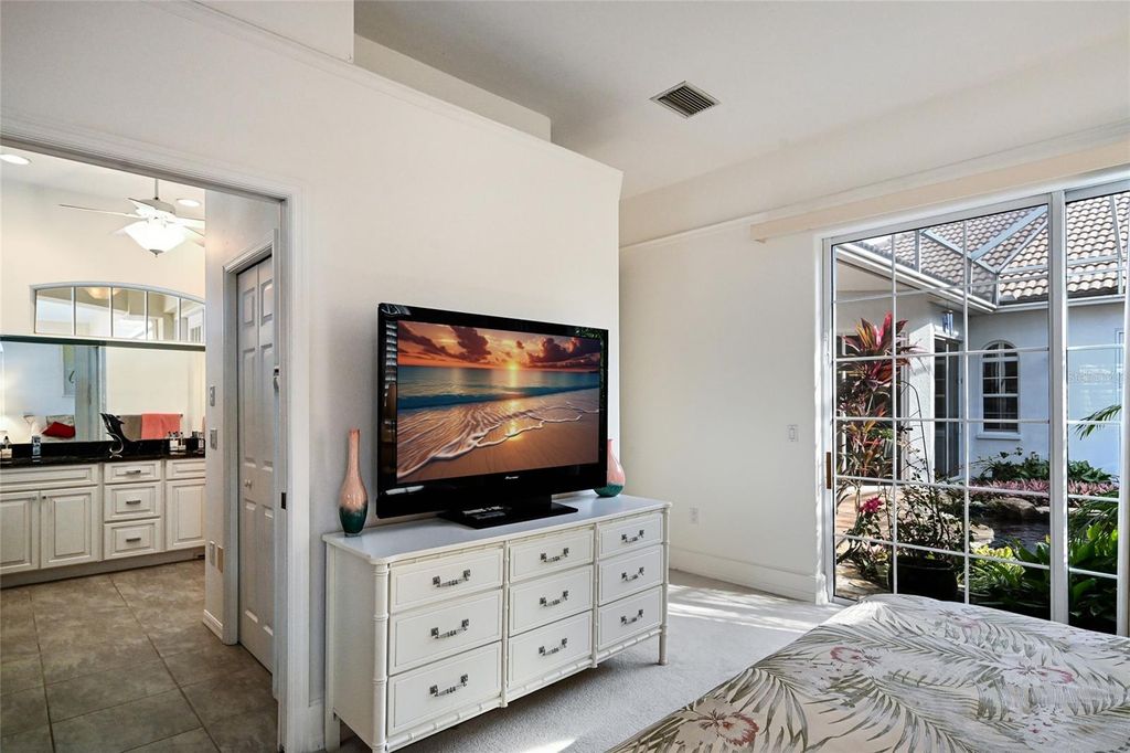 Image 25 of property listing at 4528 BLUE MARLIN DRIVE, Bradenton, FL 34208