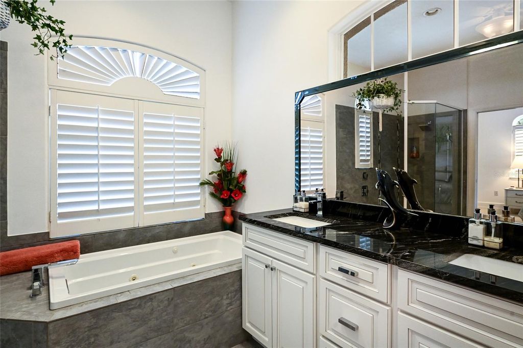 Image 26 of property listing at 4528 BLUE MARLIN DRIVE, Bradenton, FL 34208