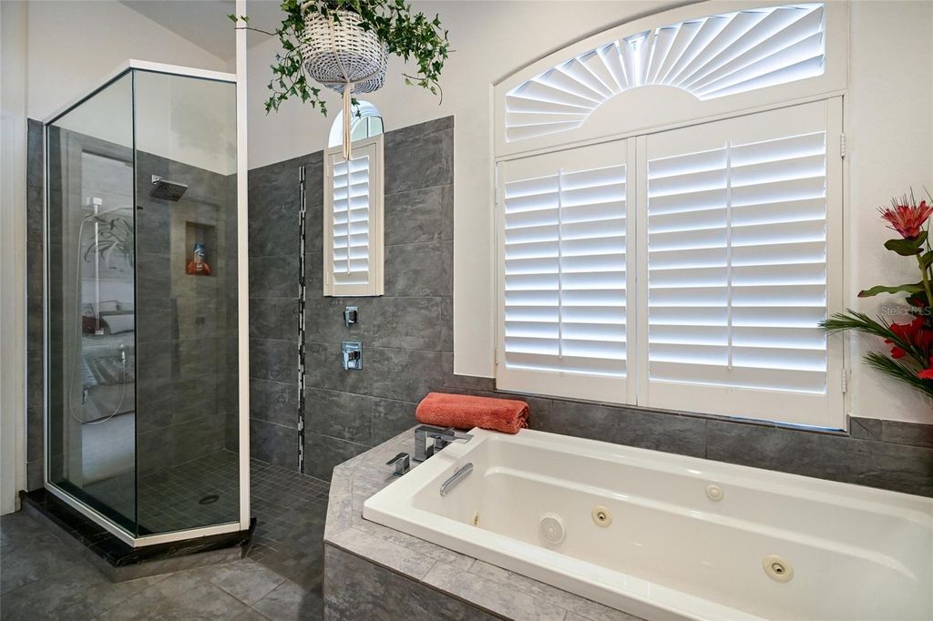 Image 27 of property listing at 4528 BLUE MARLIN DRIVE, Bradenton, FL 34208