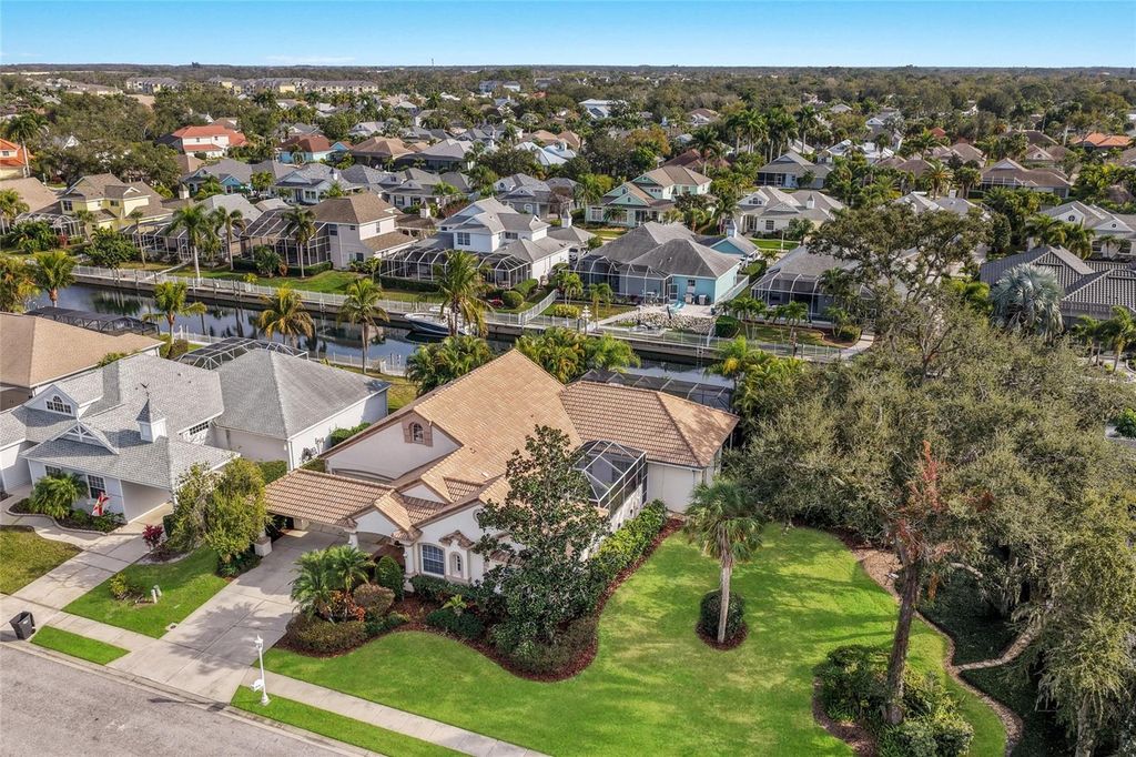 Image 35 of property listing at 4528 BLUE MARLIN DRIVE, Bradenton, FL 34208