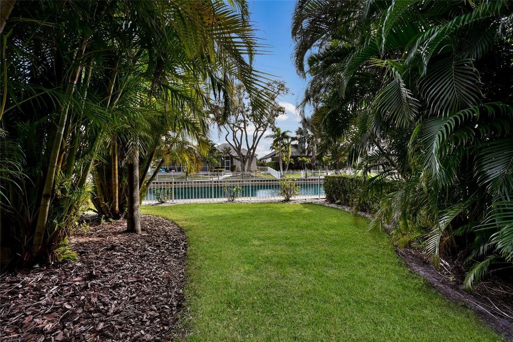 Image 36 of property listing at 4528 BLUE MARLIN DRIVE, Bradenton, FL 34208