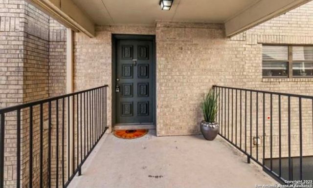 11843 Braesview Apt 2006, San Antonio, TX 78213