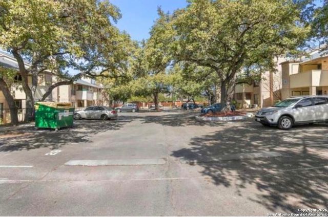 11843 Braesview Apt 2006, San Antonio, TX 78213