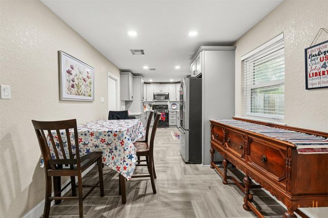 2313 Cedar Street, Pearland, TX 77581