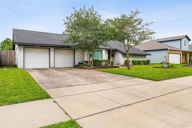 2313 Cedar Street, Pearland, TX 77581