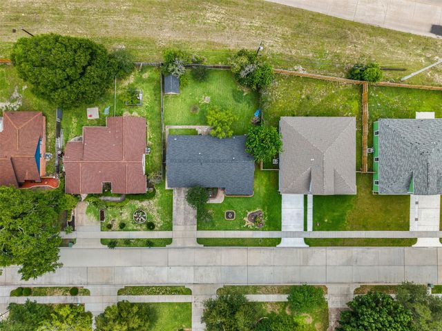 2313 Cedar Street, Pearland, TX 77581