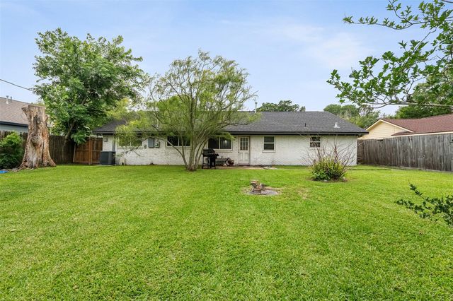 2313 Cedar Street, Pearland, TX 77581