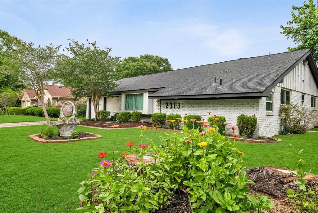 2313 Cedar Street, Pearland, TX 77581