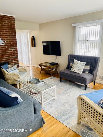 4 Camden Avenue Up, Lavallette, NJ 08735