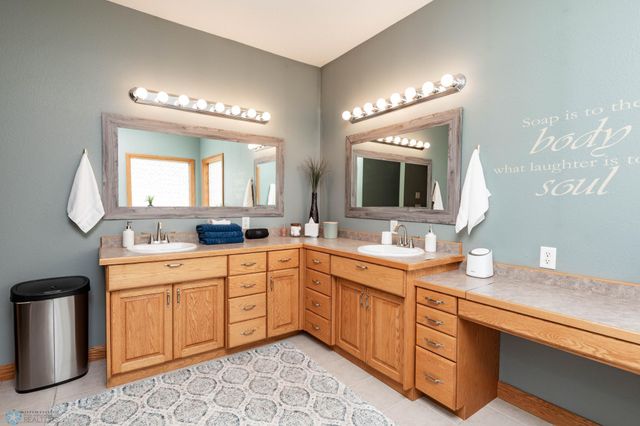 678 45th Avenue W, West Fargo, ND 58078