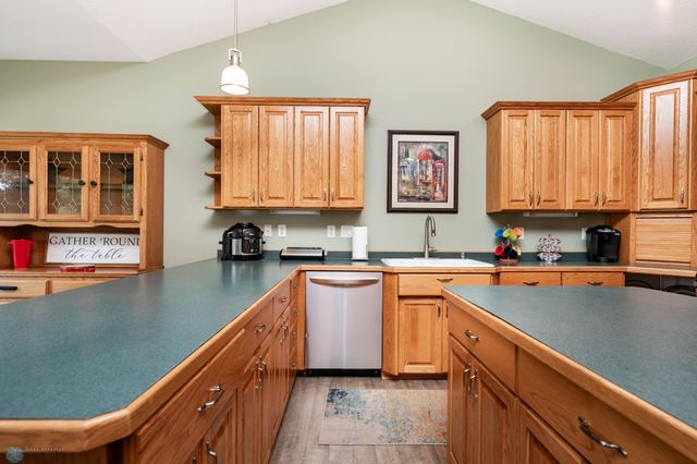 678 45th Avenue W, West Fargo, ND 58078