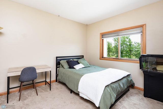 678 45th Avenue W, West Fargo, ND 58078