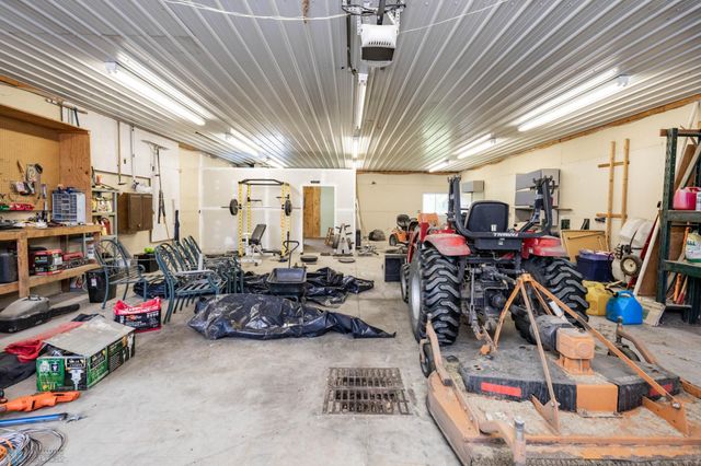 678 45th Avenue W, West Fargo, ND 58078