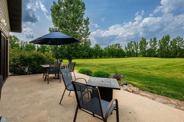 678 45th Avenue W, West Fargo, ND 58078