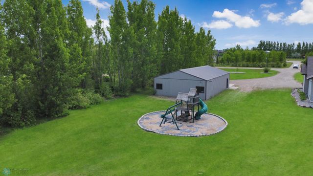 678 45th Avenue W, West Fargo, ND 58078