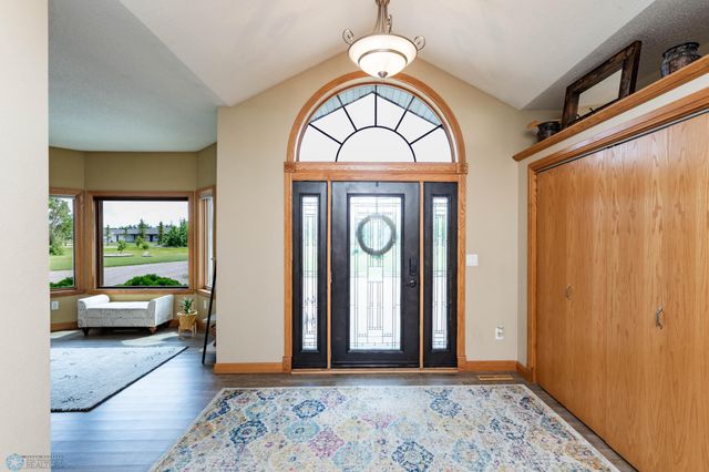 678 45th Avenue W, West Fargo, ND 58078