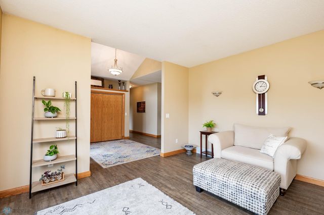 678 45th Avenue W, West Fargo, ND 58078
