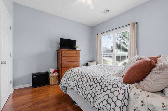 222 Gray Fox Crossing, Bonaire, GA 31005