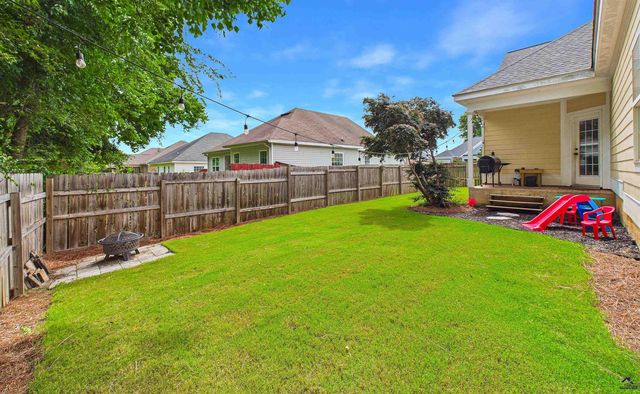 222 Gray Fox Crossing, Bonaire, GA 31005