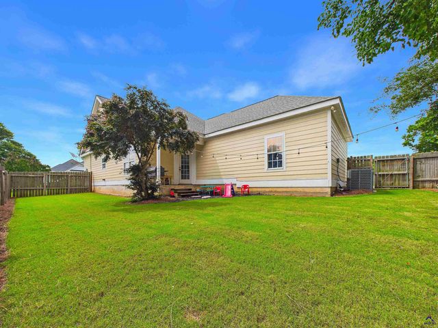 222 Gray Fox Crossing, Bonaire, GA 31005