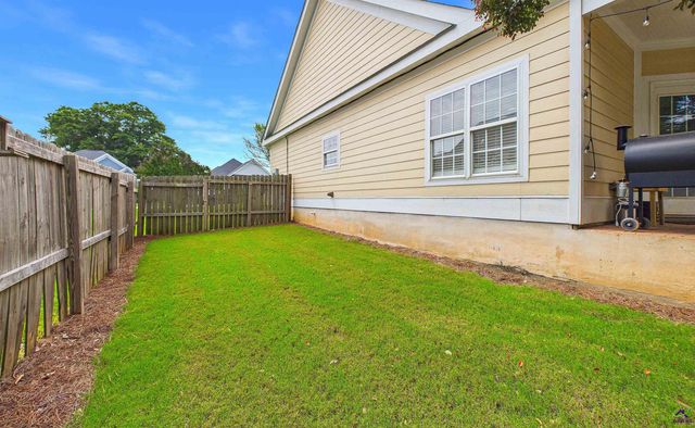 222 Gray Fox Crossing, Bonaire, GA 31005