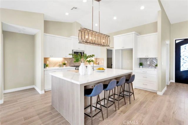 21960 Ramona, Apple Valley, CA 92307