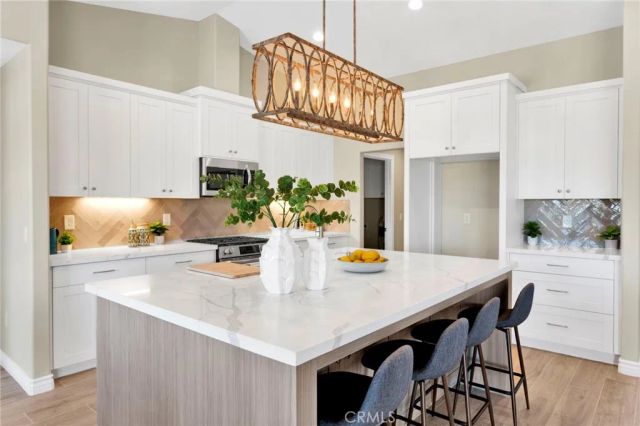 21960 Ramona, Apple Valley, CA 92307