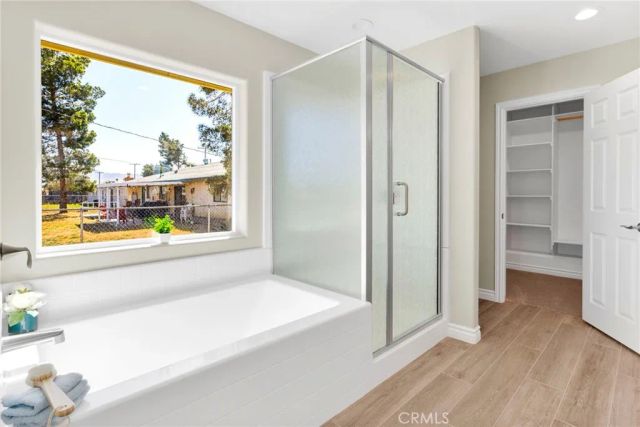 21960 Ramona, Apple Valley, CA 92307