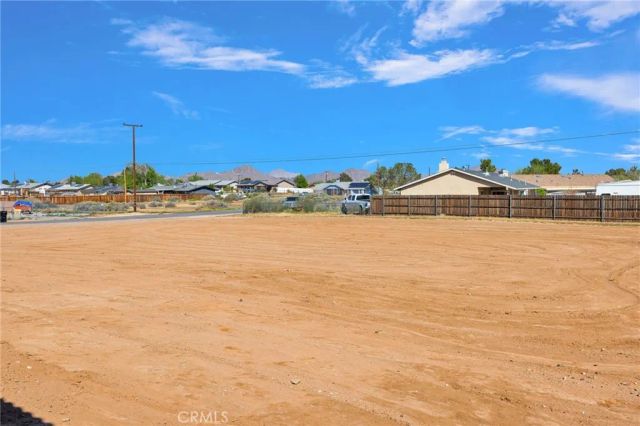 21960 Ramona, Apple Valley, CA 92307