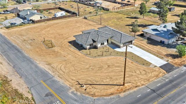 21960 Ramona, Apple Valley, CA 92307