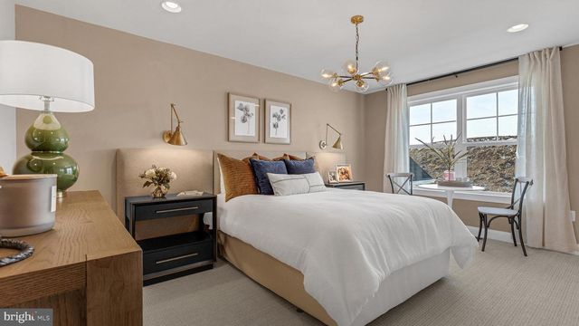 173 ASHFORD DR, Coopersburg, PA 18036