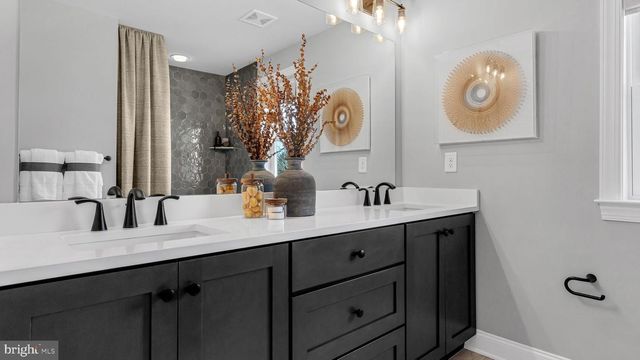 173 ASHFORD DR, Coopersburg, PA 18036